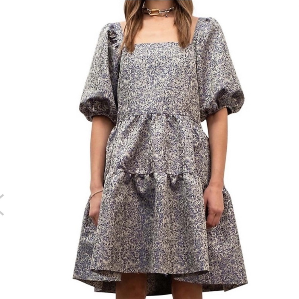 Moon River Jacquard Puff Sleeve Mini Dress